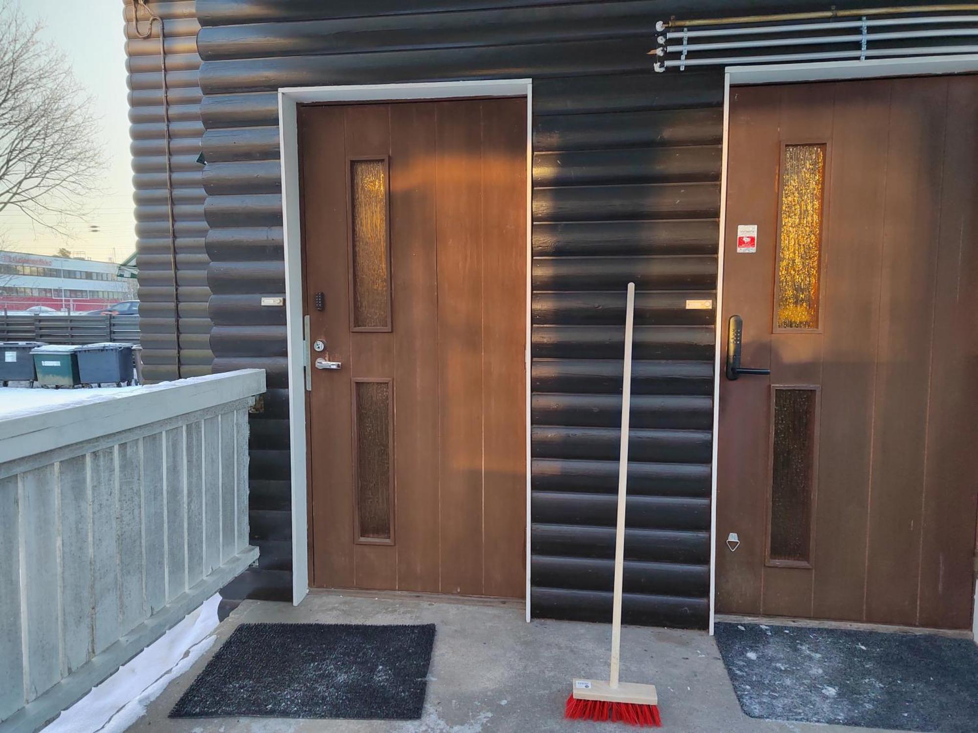 Kalle'S Unluxury Guest House Cl0Sed From 1St Of Feb 2025 هلسنكي الغرفة الصورة