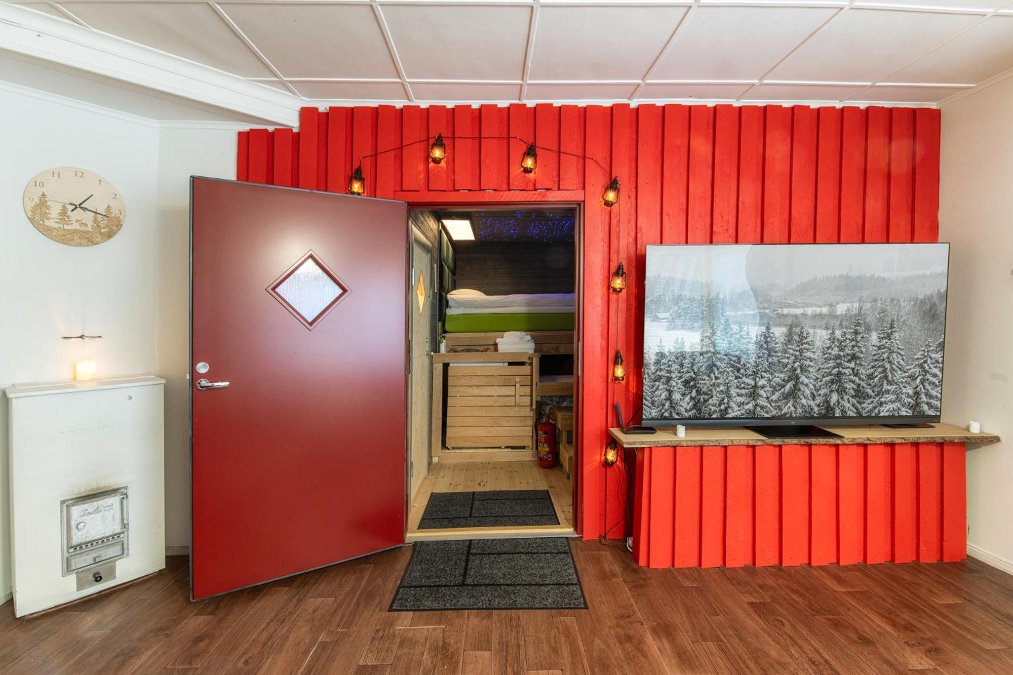 Kalle'S Unluxury Guest House Cl0Sed From 1St Of Feb 2025 هلسنكي الغرفة الصورة