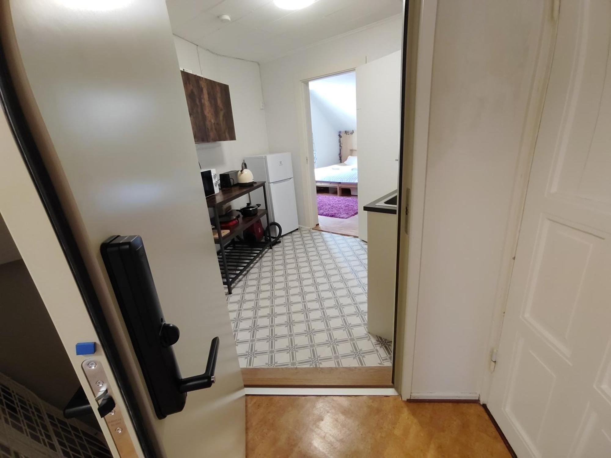 Kalle'S Unluxury Guest House Cl0Sed From 1St Of Feb 2025 هلسنكي الغرفة الصورة